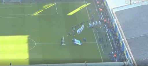 半场：曼联0-0利兹联，库尼亚精彩进球无效，勒温头球中框